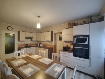 Sprzedam gospodarstwo rolne z domem i zabudowaniami gosp.