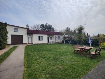 Sprzedam 2 budynki mieszkalne-15 pokoi-działka 810m2 -Licheń