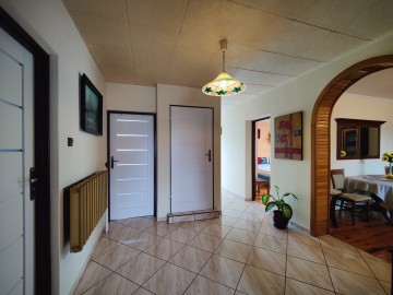 Sprzedam 2 budynki mieszkalne-15 pokoi-działka 810m2 -Licheń