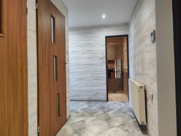 Sprzedam dom o pow. 134m2 -po remoncie -2 odrębne wejścia