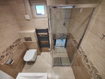 Sprzedam dom o pow. 134m2 -po remoncie -2 odrębne wejścia