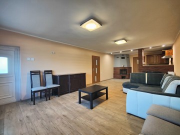 Sprzedam dom o pow. 134m2 -po remoncie -2 odrębne wejścia