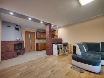 Sprzedam dom o pow. 134m2 -po remoncie -2 odrębne wejścia