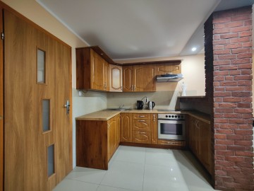 Sprzedam dom o pow. 134m2 -po remoncie -2 odrębne wejścia