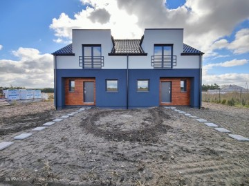 Na sprzedaż nowe domy w sąsiedztwie lasu i jeziora w Skulsku