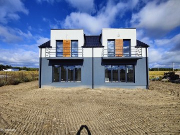 Na sprzedaż nowe domy w sąsiedztwie lasu i jeziora w Skulsku