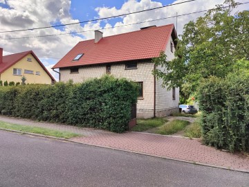 Sprzedam dom piętrowy w okolicy las&oacute;w i jezior -Wilczyn