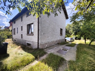 Sprzedam dom piętrowy w okolicy las&oacute;w i jezior -Wilczyn