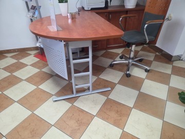 Meble biurowe - szafka biurko krzesło stolik