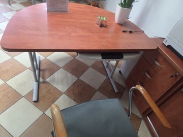 Meble biurowe - szafka biurko krzesło stolik