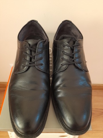 Sprzedam  buty  chłopięce rozmiar 37