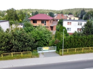 Sprzedam działkę wraz z domem na osiedlu Miedzylesie