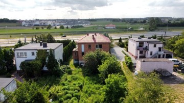 Sprzedam działkę wraz z domem na osiedlu Miedzylesie