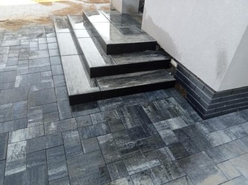 Nasza firma specjalizuje się w zakładaniu kostki brukowej