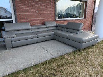 Sprzedam narożnik plus pufa ze sk&oacute;ry