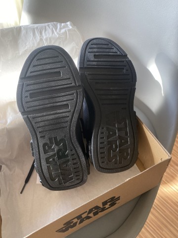Nowe buty Adidas Star Wars Runner K rozmiar 33,5