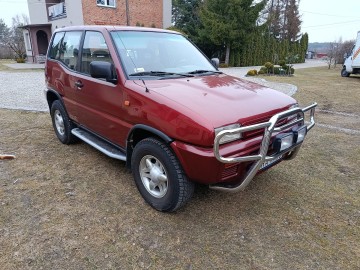 Nissan Terrano 2,7td stan fabryczny