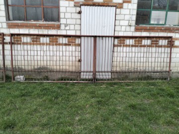 Brama wjazdowa z furtką