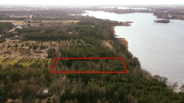 Działka w pierwszej linii brzegowej jeziora