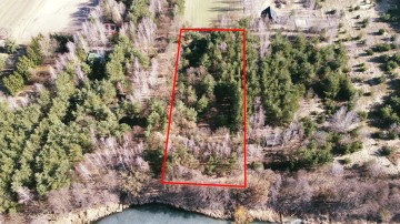 Działka w pierwszej linii brzegowej jeziora