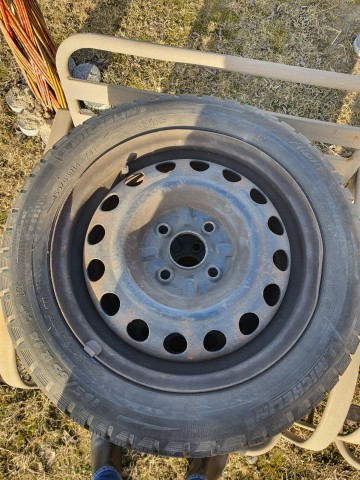 Sprzedam: Stalowe felgi z oponami