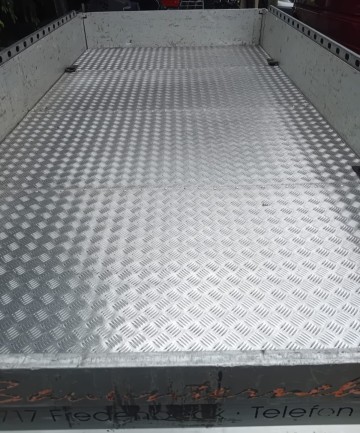 Przyczepa ciężarowa zarejestrowana