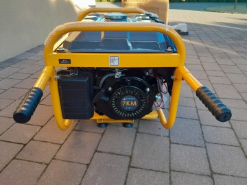 Agregat prądotw&oacute;rczy tr&oacute;jfazowy 3,5kW + akumulator. Nowy