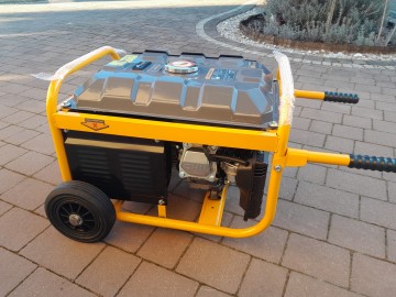 Agregat prądotw&oacute;rczy tr&oacute;jfazowy 3,5kW + akumulator. Nowy