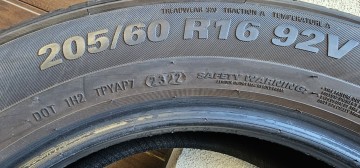 Sprzedam 4 opony Kumho 205/60 R16 900 zł