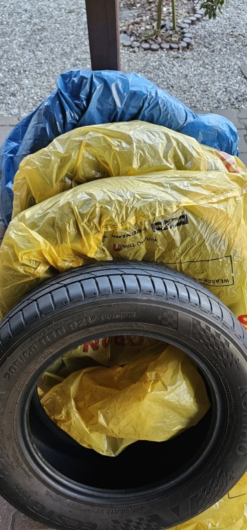 Sprzedam 4 opony Kumho 205/60 R16 900 zł