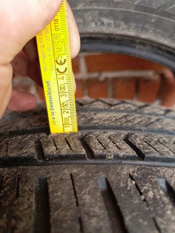 Opony całoroczne 235/ 55 r17