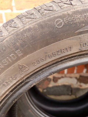 Opony całoroczne 235/ 55 r17