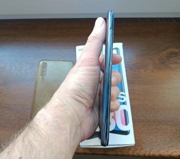 Sprzedam Samsunga Galaxy a30s dual SIM jak nowy LTE NFC 6,4