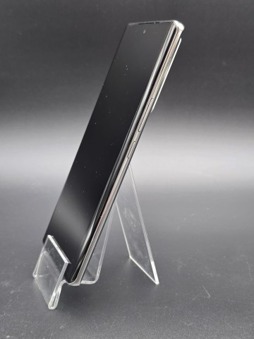 Infinix Note 40 Pro + 5G  Stan: bardzo dobry, uszanowany.  W