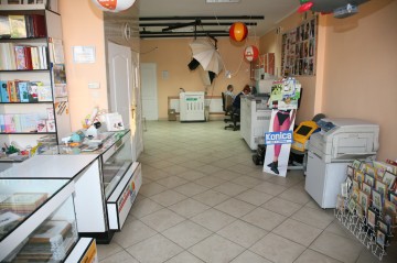 Sprzedam lub wynajmę ładny lokal  bardzo dobry punkt Konin