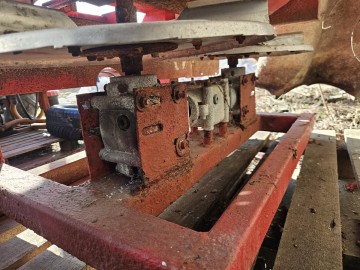 Rozsiewacz do nawozu 600L sprawny