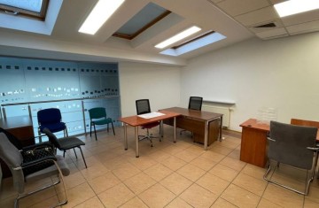 Umeblowany lokal usługowo-biurowy o pow. 150m2 -Starówka mia ...