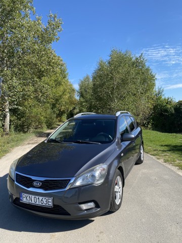Sprzedam Kia Ceed kombi 1.6 crdi 11.500zl