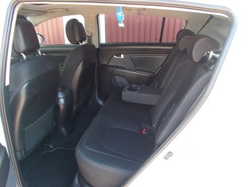 KIA SPORTAGE 1,7 CRDI 2014 r. 5 drzwi KLIMAT. hak hol. zarej
