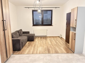 KAWALERKA DO WYNAJĘCIA - CHORZEŃ