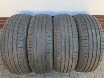 Sprzedam komplet opon letnich 215/60 R17