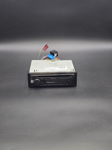 Radioodtwarzacz Kenwood KDC 154U Stan: używany, sprawny. Spe