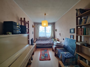 Na sprzedaż 3 pokoje, na parterze, Centrum, ul. Kosmonautów