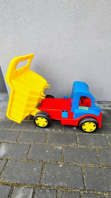 Samoch&oacute;d wywrotka