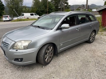 TOYOTA AVENSIS T25