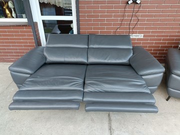 Sprzedam dwie sofy ze sk&oacute;ry