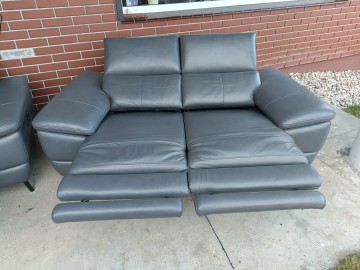 Sprzedam dwie sofy ze sk&oacute;ry