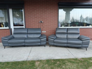 Sprzedam dwie sofy ze sk&oacute;ry