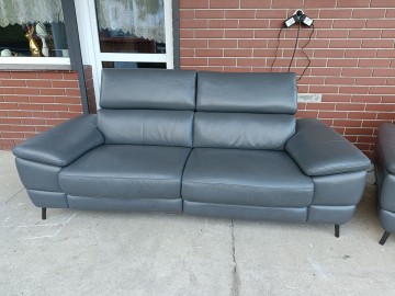 Sprzedam dwie sofy ze sk&oacute;ry