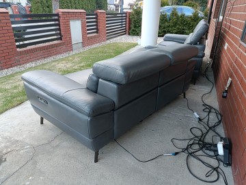 Sprzedam dwie sofy ze sk&oacute;ry